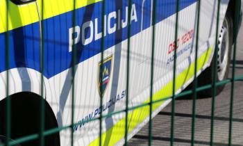 Obsežna policijska akcija: Hišna preiskava domnevno tudi v...