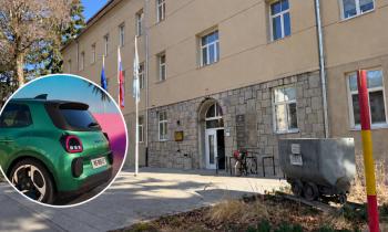 Občina Kočevje kupila pet električnih Twingov, toliko so odšteli...