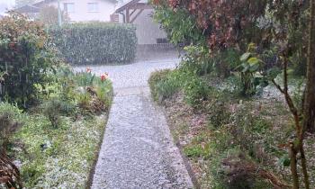 Močna nevihta na jugu države, prihajajo nove