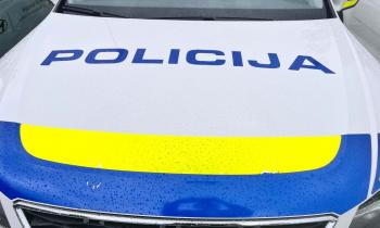 V Ribnici odjeknili poki, policisti preverjajo, kaj se je...