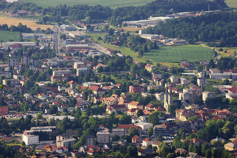 Počitnice začeli ob Rudniškem jezeru: na tabor prišlo rekordnih 32 mladih...