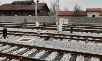 Slovenske železnice objavile razpis za porušenje kočevske kurilnice in garaže za...