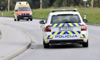 Huda nesreča na cesti med Kočevjem in Ribnico: umrla 21-letnik in...