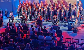 Veličasten koncert Tržaškega pevskega zbora Pinko Tomažič v kočevski Športni...